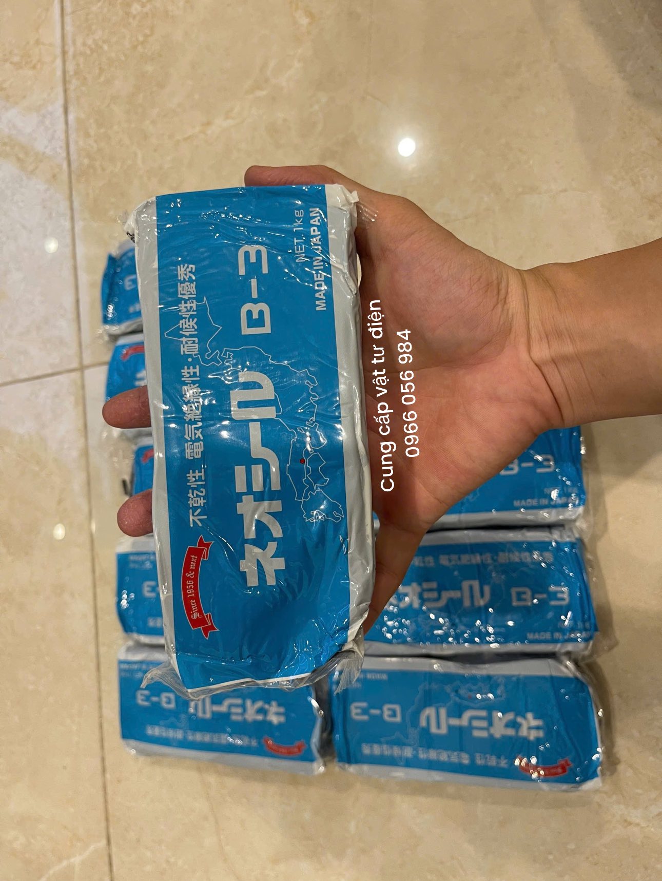 Đất sét Nhật Bản bịt tủ điện bên e về số lượng lớn phục vụ bà con, alo là giao liền 👉0966 056 984