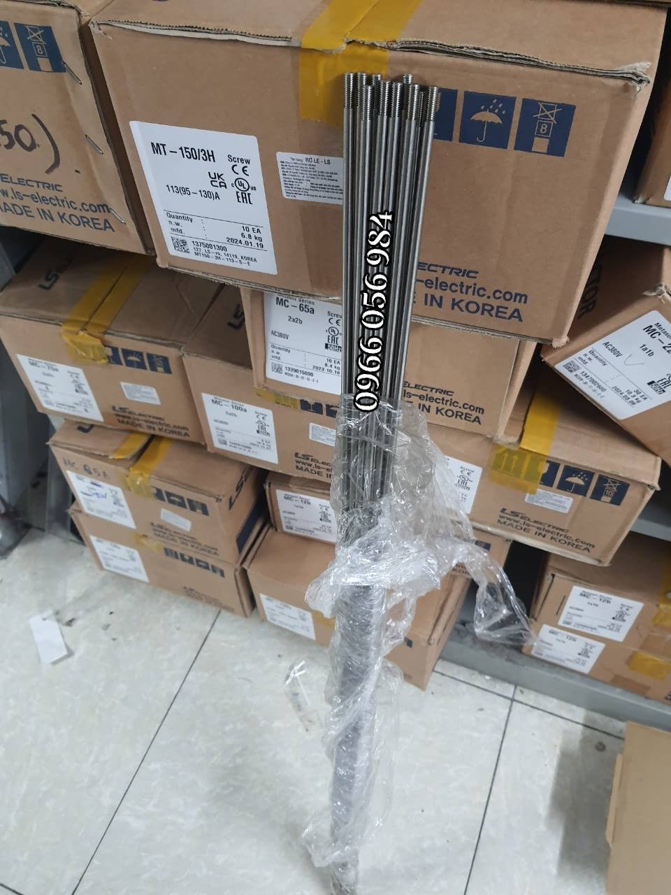 Giao hàng cho ae thi công điện - Vật tư điện có sẵn phục vụ bà con - alo là giao liền 👉0966 056 984