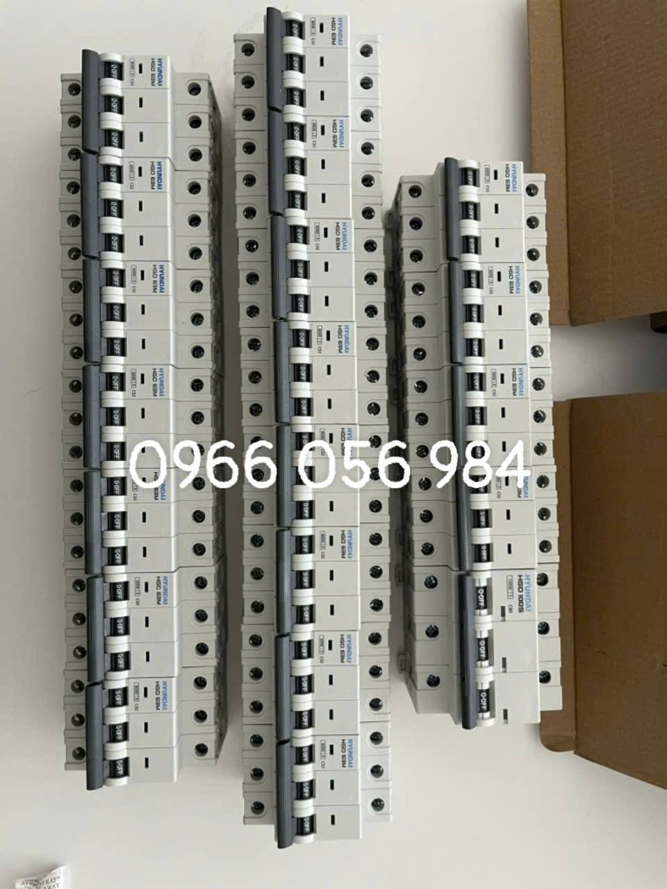 Thiết bị điện Hyundai có sẵn phục vụ ae tủ bảng điện, alo là lên đường 👉0966 056 984