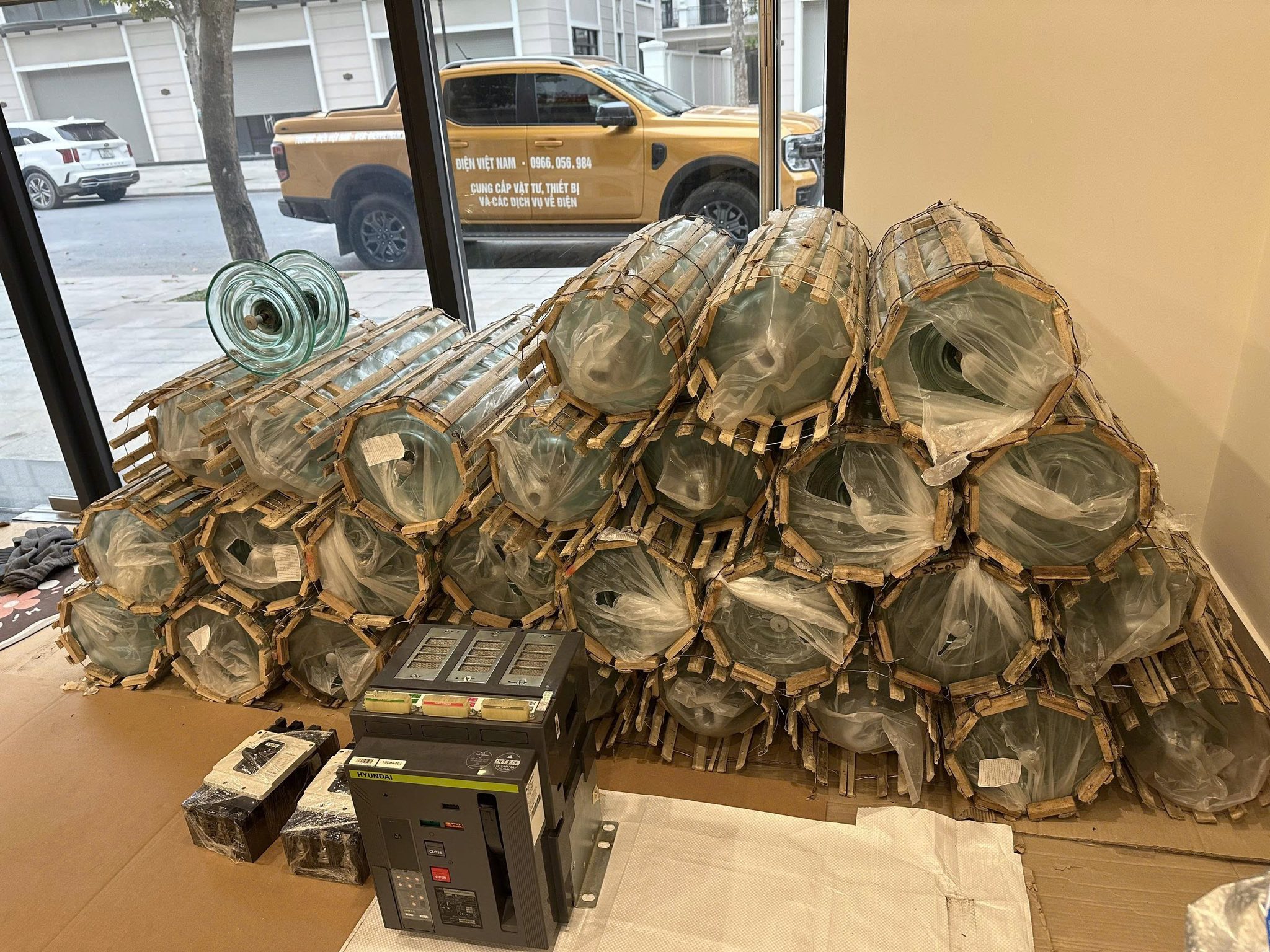 Cung cấp vật tư, thiết bị xây lắp đường dây và trạm biến áp 👉0966 056 984