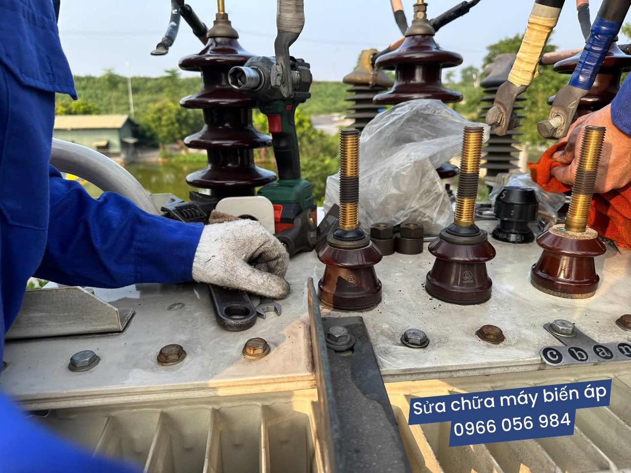 Xử lý rỉ dầu & bảo dưỡng MBA - Cung cấp dịch vụ sửa chữa máy biến áp 👉0966 056 984