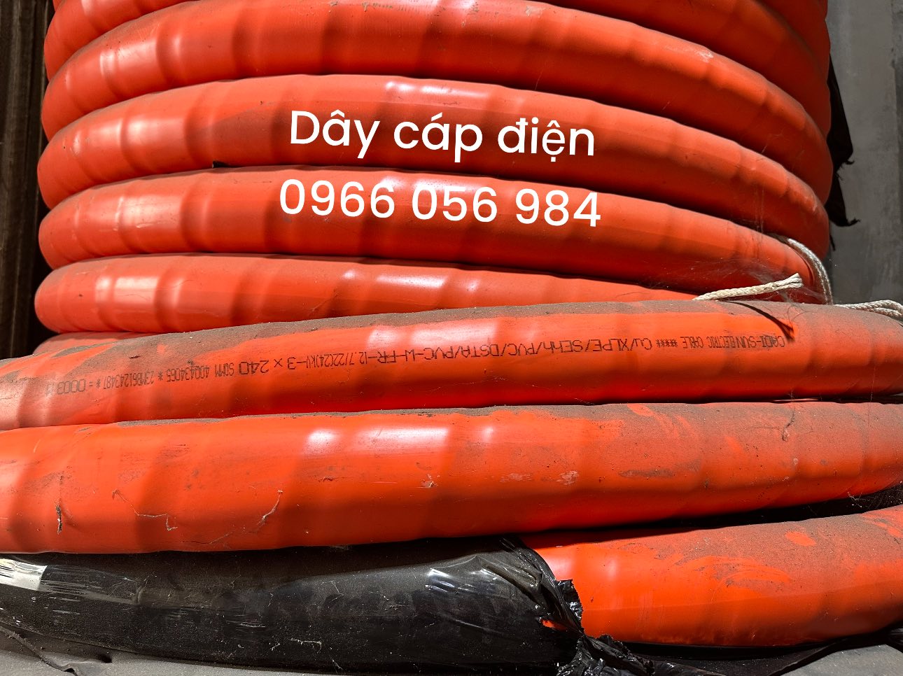 Cáp trung thế bên e có sẵn phục vụ bà con, alo là giao liền 👉0966 056 984